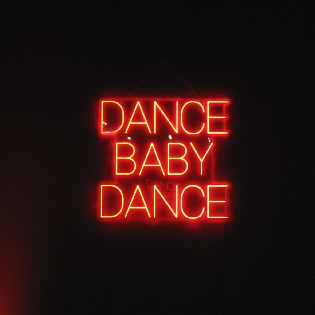 AAT.  yhteisö tanssin ympärillä, Anniina Raittinen & Anni Minkkinen *Haastattelusarja